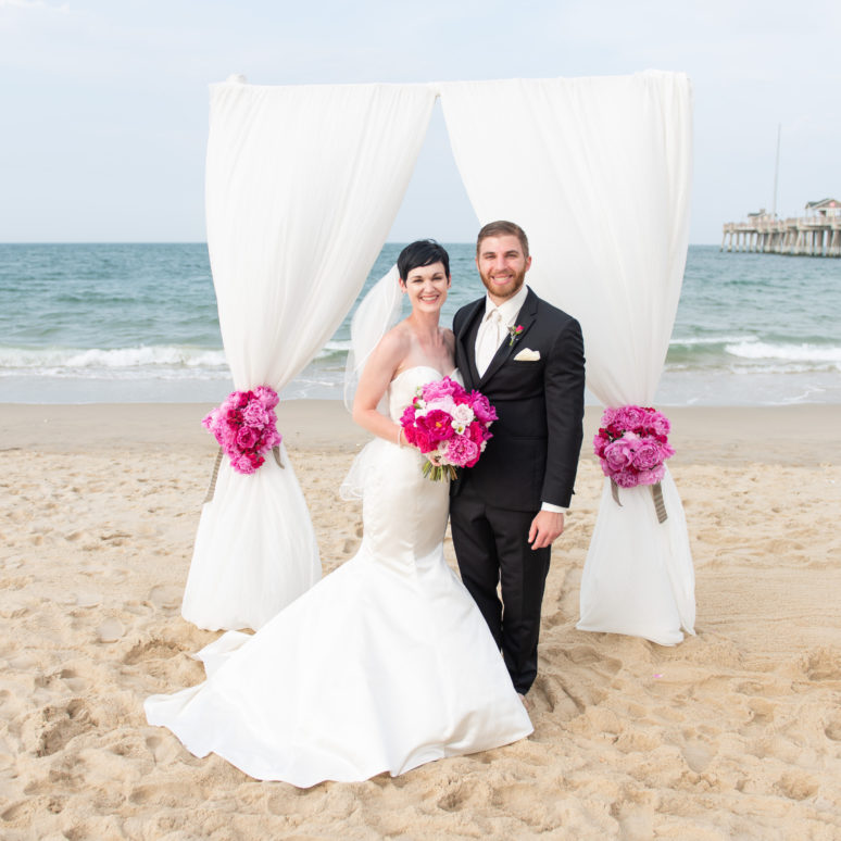 Jennette’s Pier Wedding | Catie & Nick | Nags Head Wedding